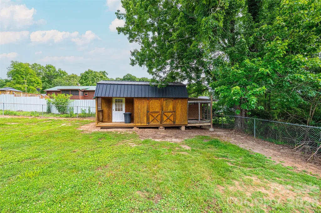 108 Merrywood Drive Lenoir NC 28645