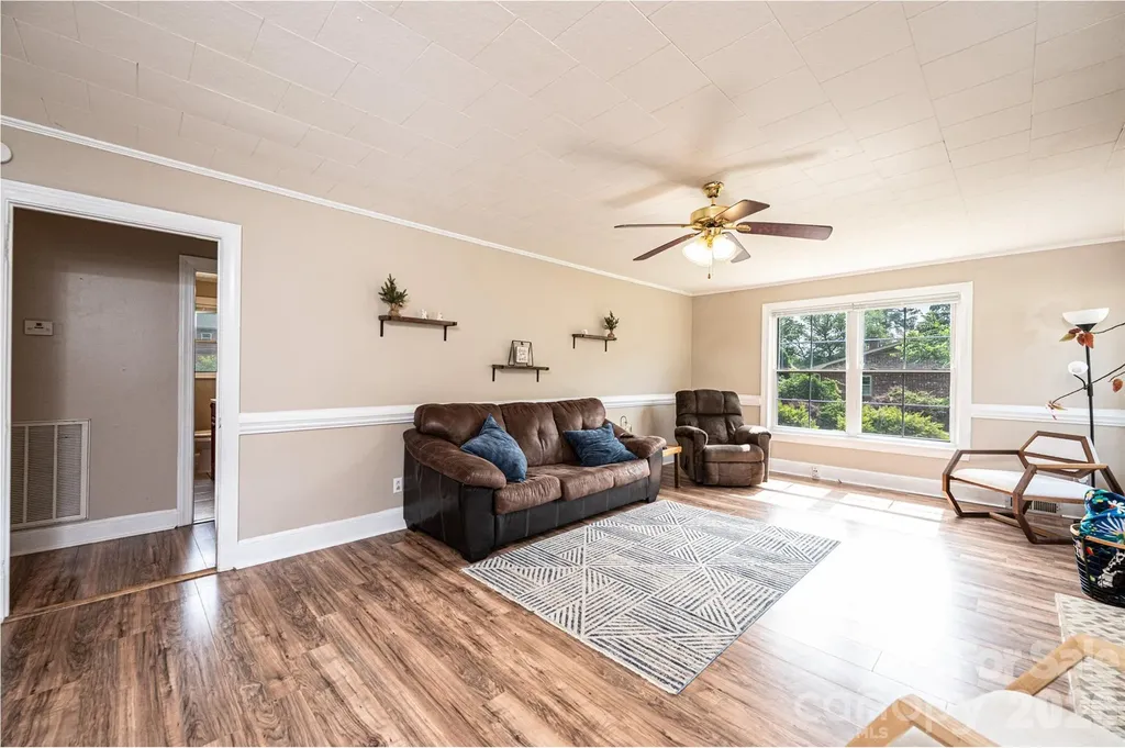 108 Merrywood Drive Lenoir NC 28645