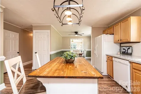108 Merrywood Drive Lenoir NC 28645