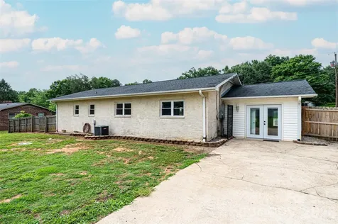 108 Merrywood Drive Lenoir NC 28645