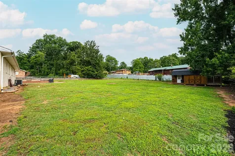 108 Merrywood Drive Lenoir NC 28645