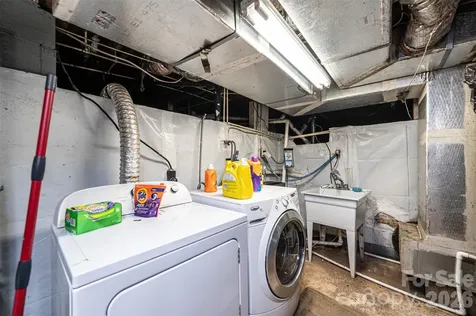 108 Merrywood Drive Lenoir NC 28645