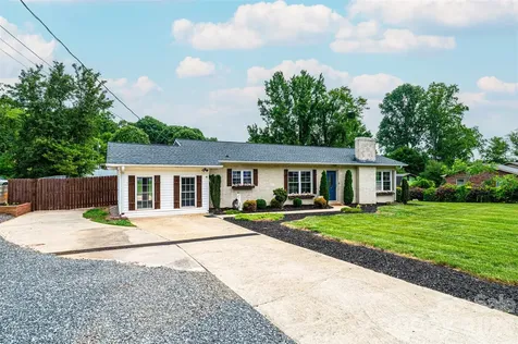 108 Merrywood Drive Lenoir NC 28645