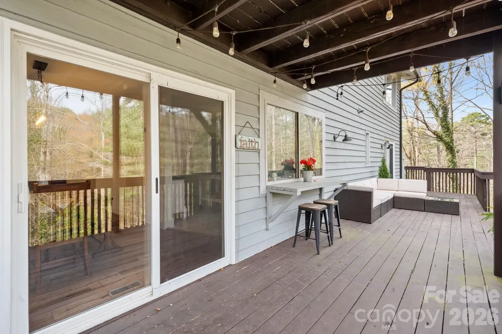 350 21st Avenue Drive NW Hickory NC 28601