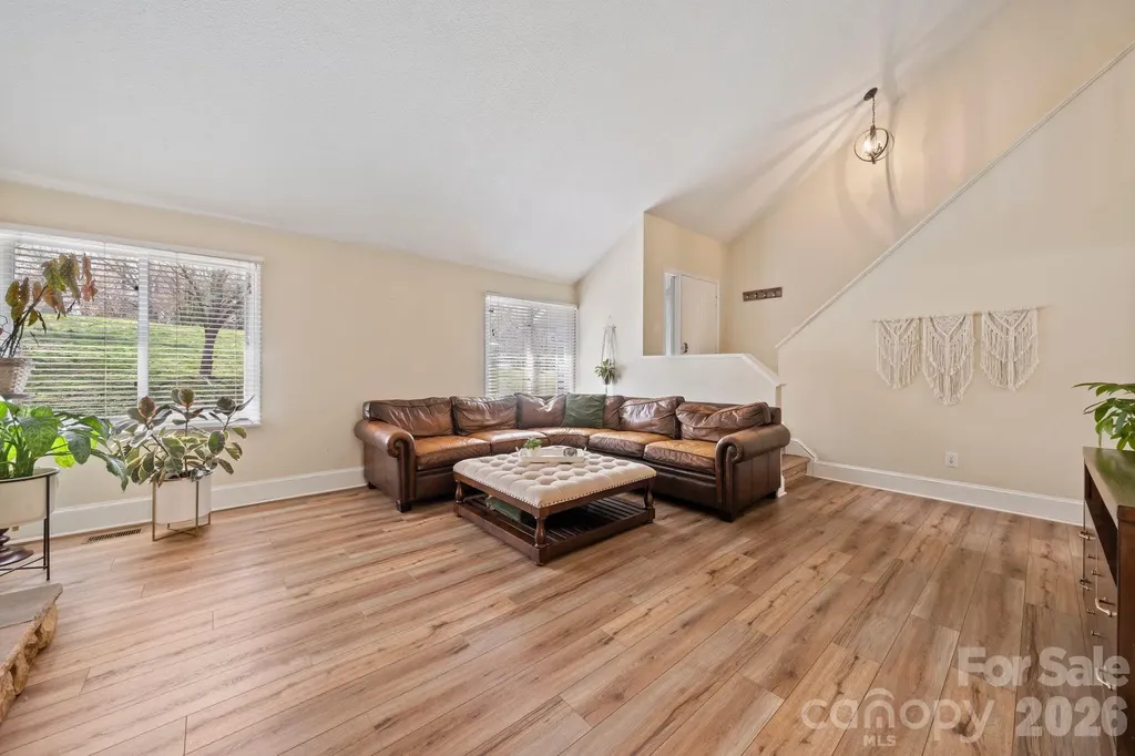 350 21st Avenue Drive NW Hickory NC 28601