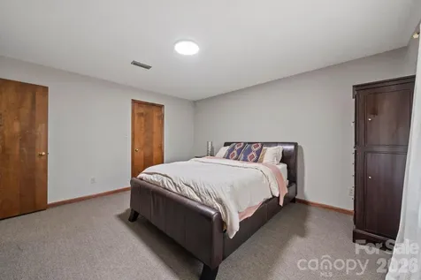350 21st Avenue Drive NW Hickory NC 28601