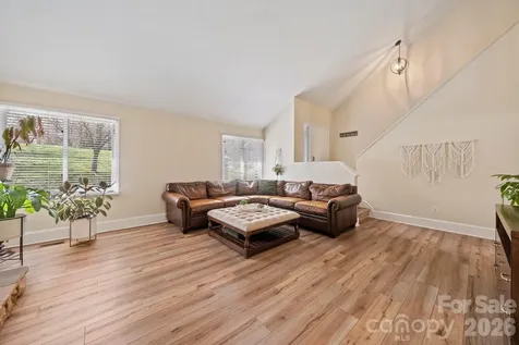 350 21st Avenue Drive NW Hickory NC 28601