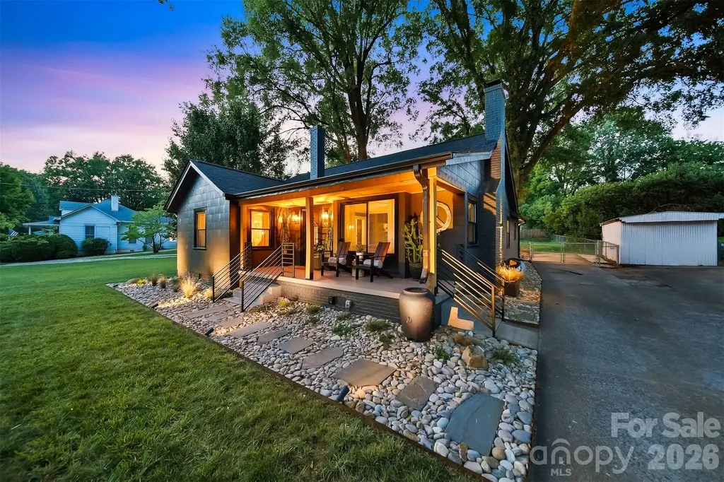 504 W 6th Street Newton NC 28658