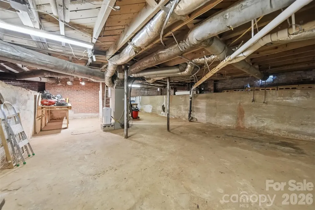 504 W 6th Street Newton NC 28658