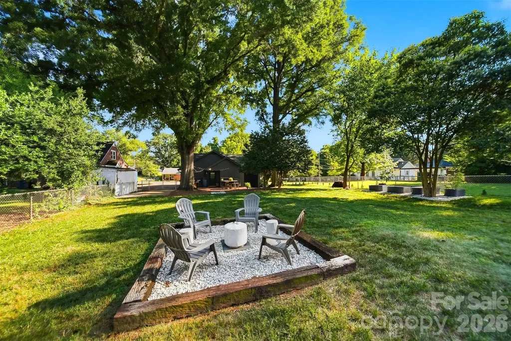 504 W 6th Street Newton NC 28658