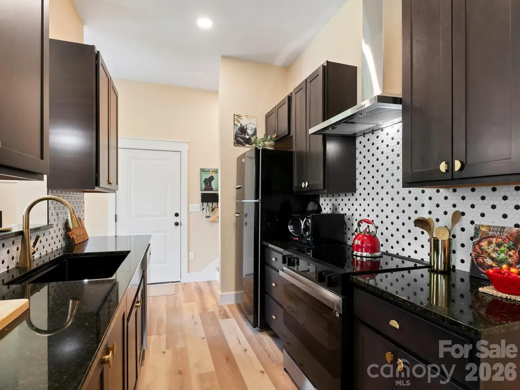 42 Cedar Street Asheville NC 28803