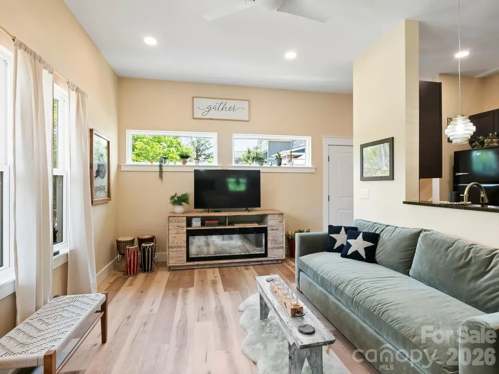 42 Cedar Street Asheville NC 28803