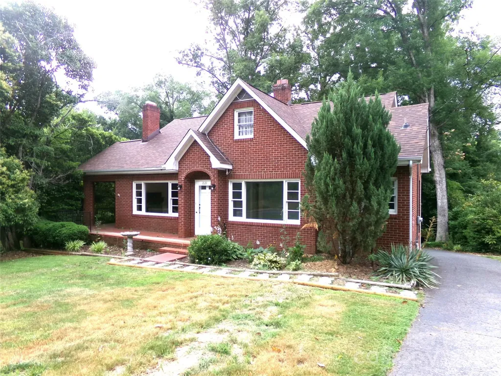 1631 Maple Avenue Albemarle NC 28001