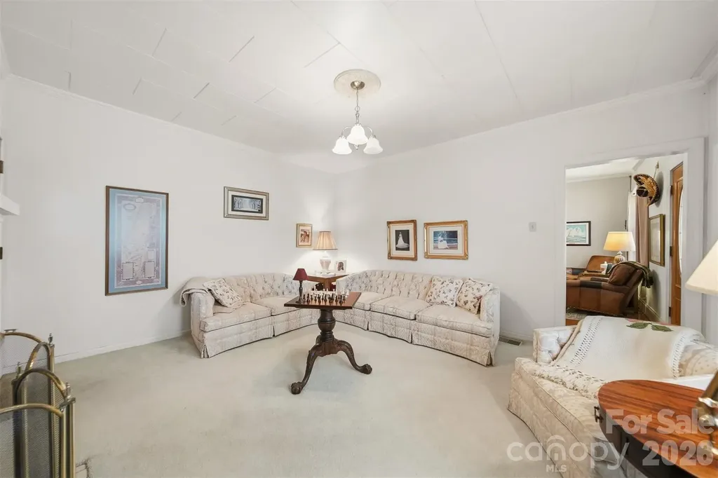 408 Garrou Avenue SE Valdese NC 28690