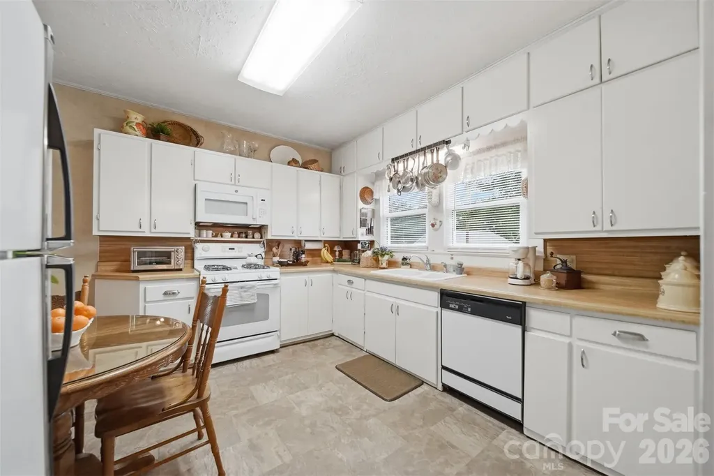 408 Garrou Avenue SE Valdese NC 28690