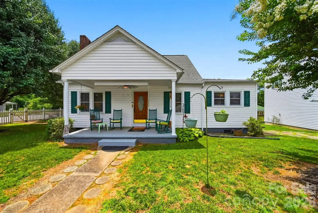 408 Garrou Avenue SE Valdese NC 28690