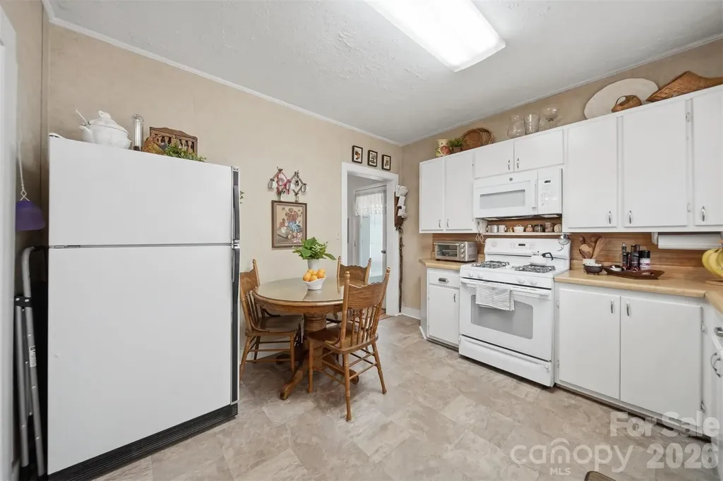408 Garrou Avenue SE Valdese NC 28690