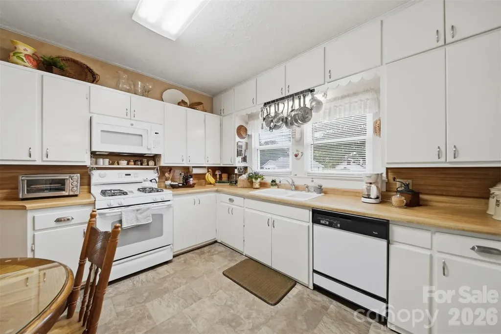 408 Garrou Avenue SE Valdese NC 28690