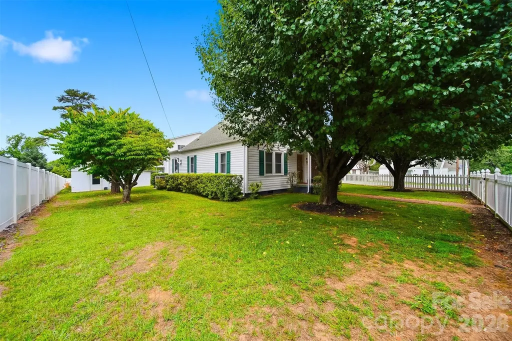 408 Garrou Avenue SE Valdese NC 28690