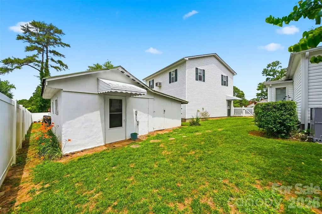 408 Garrou Avenue SE Valdese NC 28690