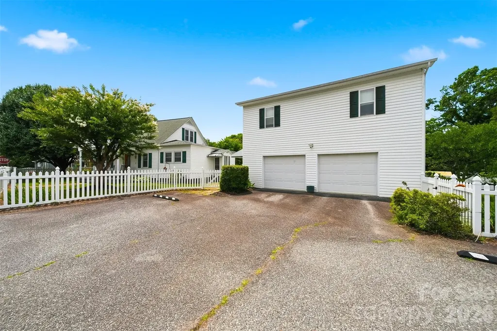 408 Garrou Avenue SE Valdese NC 28690