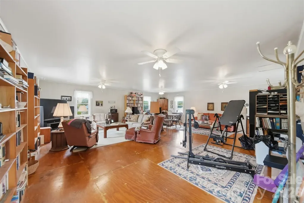 408 Garrou Avenue SE Valdese NC 28690