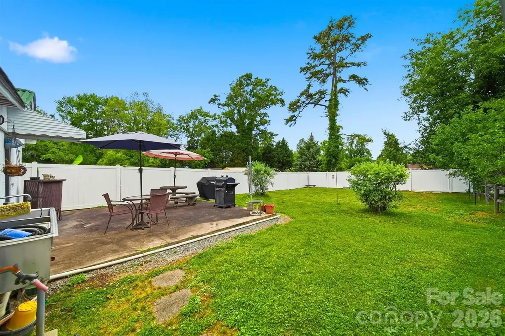 408 Garrou Avenue SE Valdese NC 28690