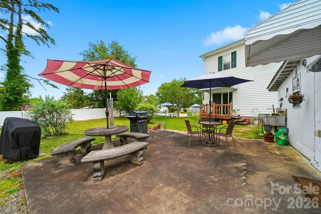 408 Garrou Avenue SE Valdese NC 28690