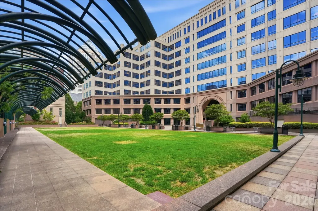 400 N Church Street Charlotte NC 28202