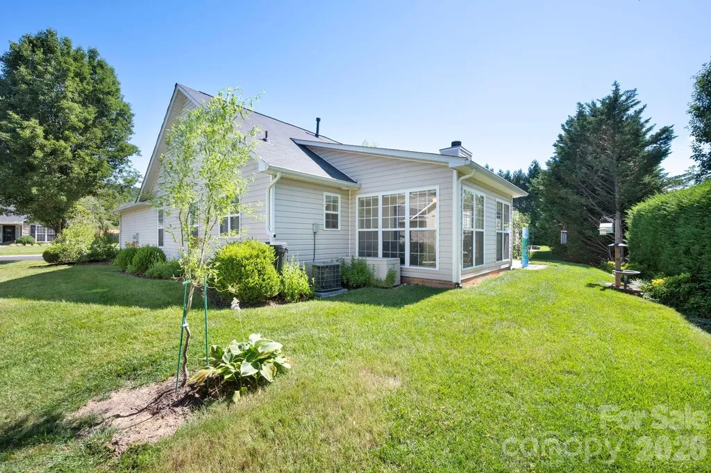 35 Meadow Pathway Drive Fletcher NC 28732
