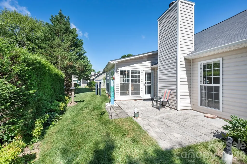 35 Meadow Pathway Drive Fletcher NC 28732