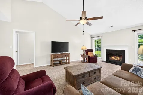 35 Meadow Pathway Drive Fletcher NC 28732