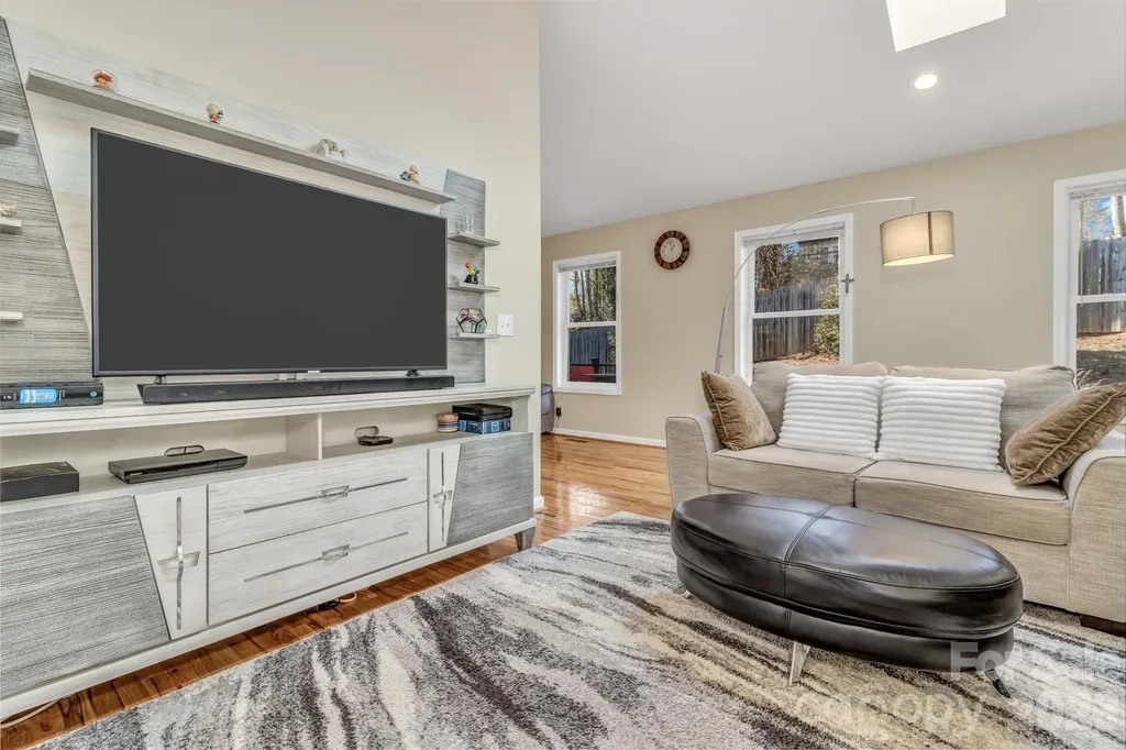 210 Allen Paul Drive Hendersonville NC 28791
