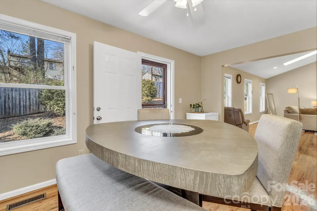 210 Allen Paul Drive Hendersonville NC 28791