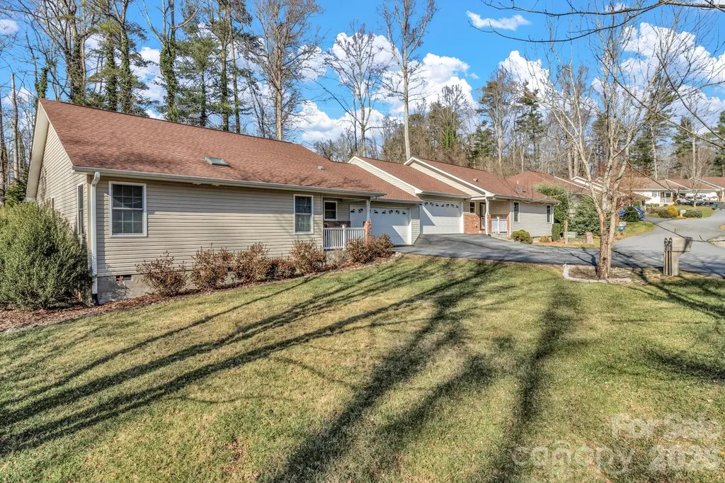 210 Allen Paul Drive Hendersonville NC 28791