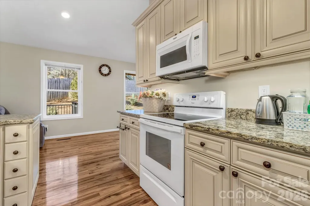 210 Allen Paul Drive Hendersonville NC 28791