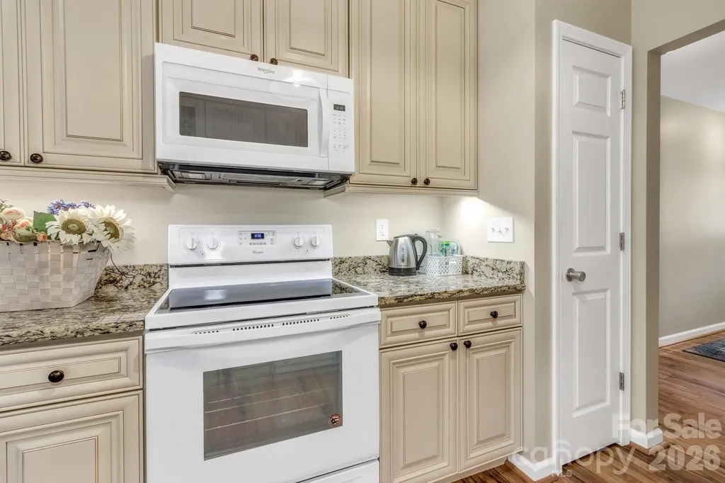 210 Allen Paul Drive Hendersonville NC 28791