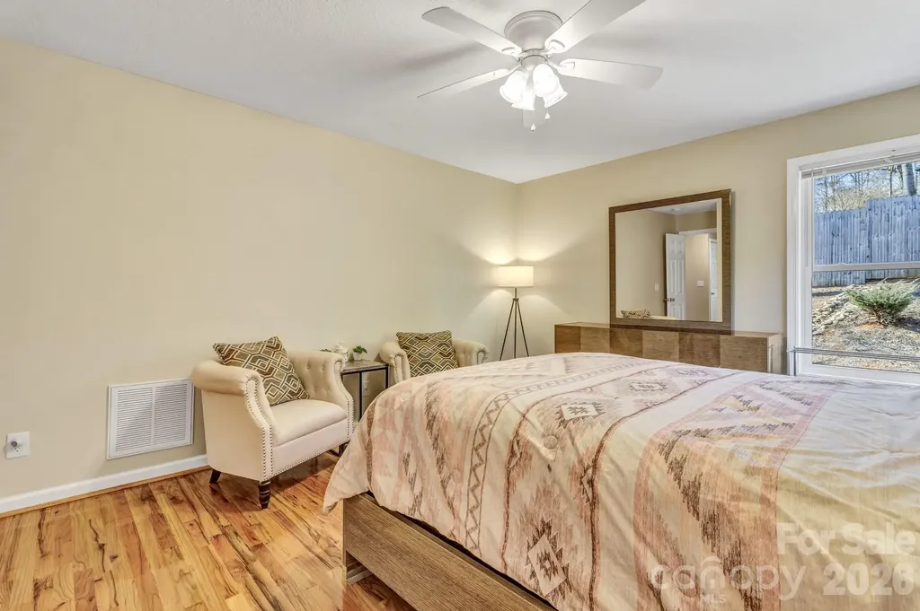 210 Allen Paul Drive Hendersonville NC 28791