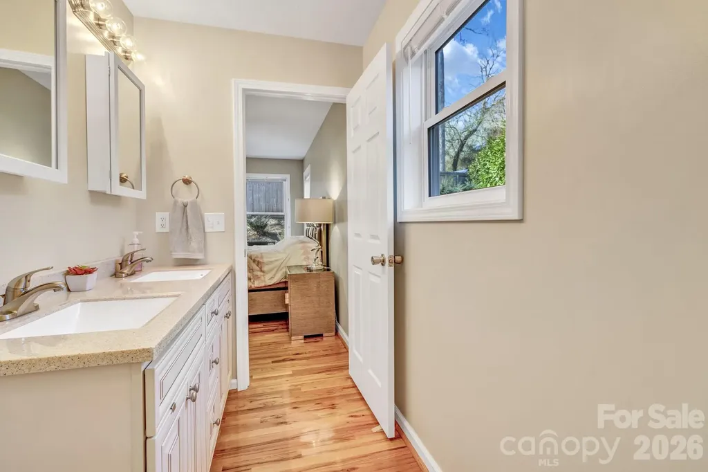 210 Allen Paul Drive Hendersonville NC 28791