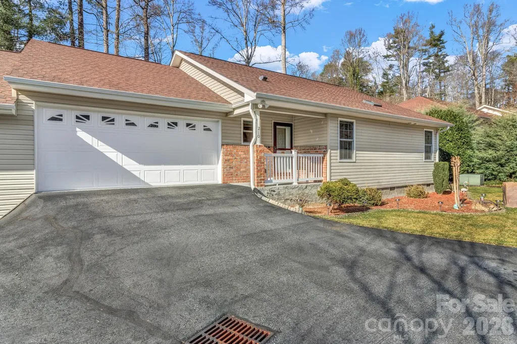210 Allen Paul Drive Hendersonville NC 28791