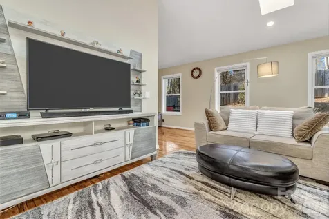 210 Allen Paul Drive Hendersonville NC 28791