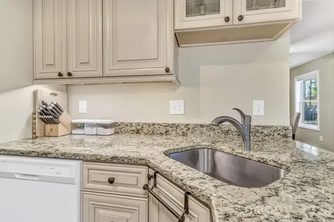 210 Allen Paul Drive Hendersonville NC 28791