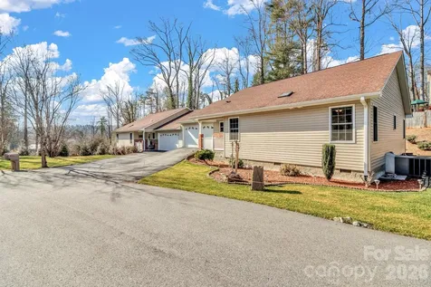 210 Allen Paul Drive Hendersonville NC 28791