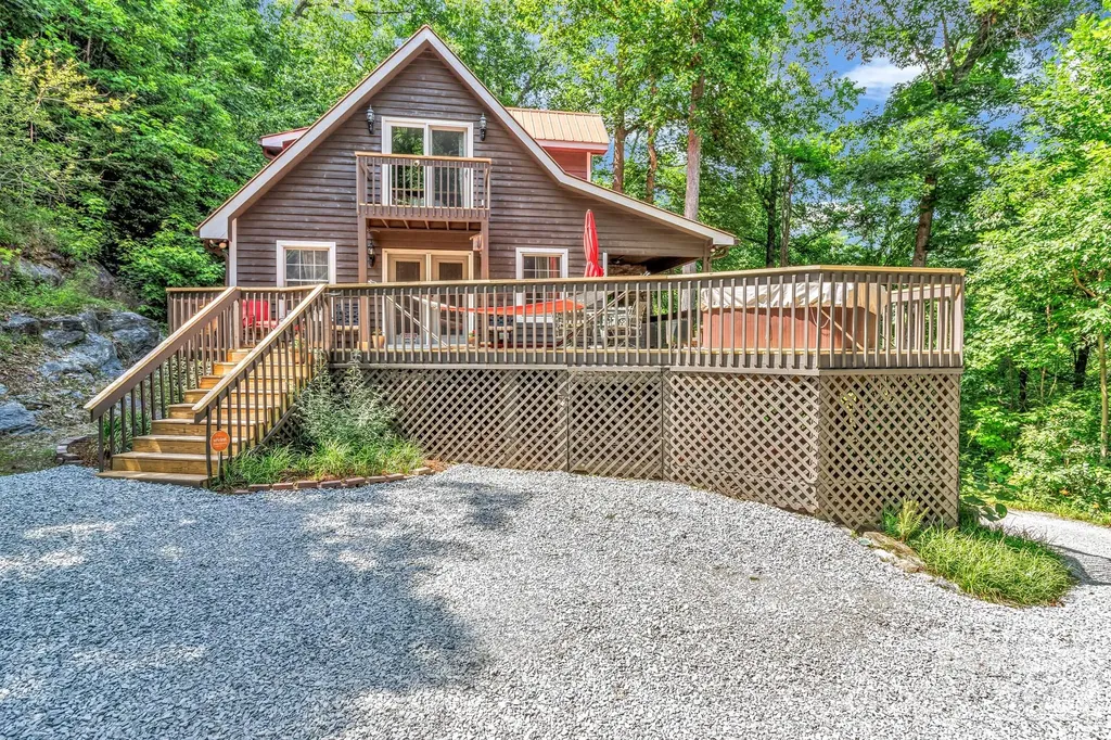 237 Woodys Drive Hendersonville NC 28792