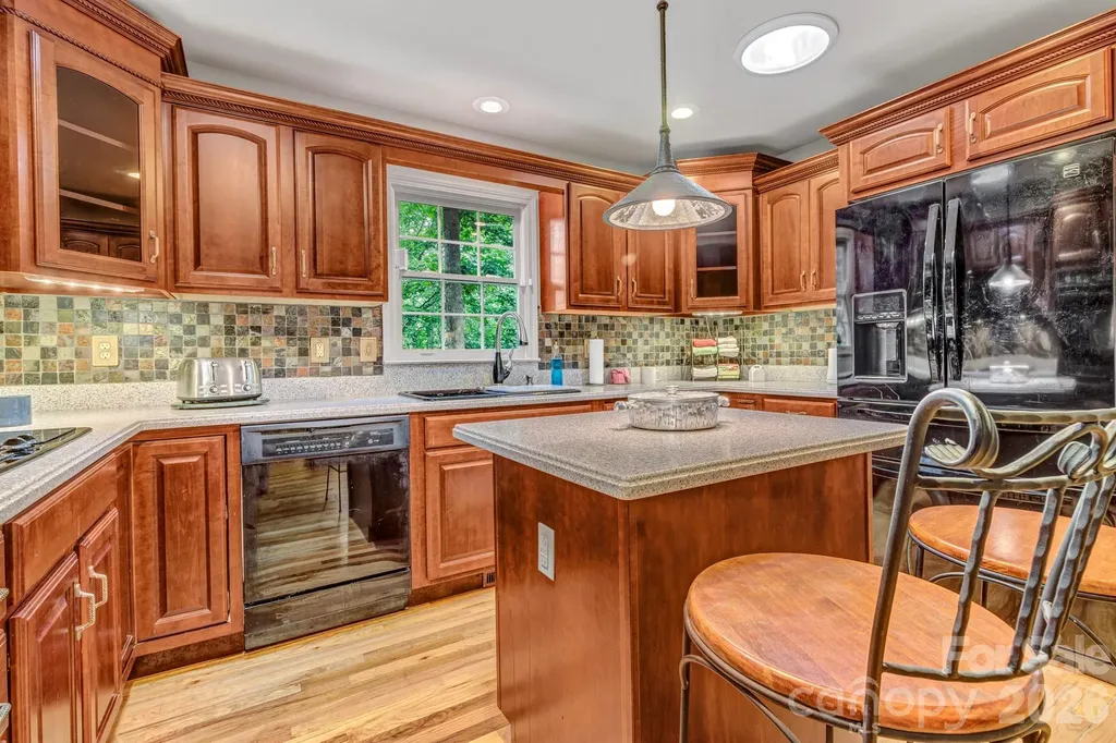 237 Woodys Drive Hendersonville NC 28792