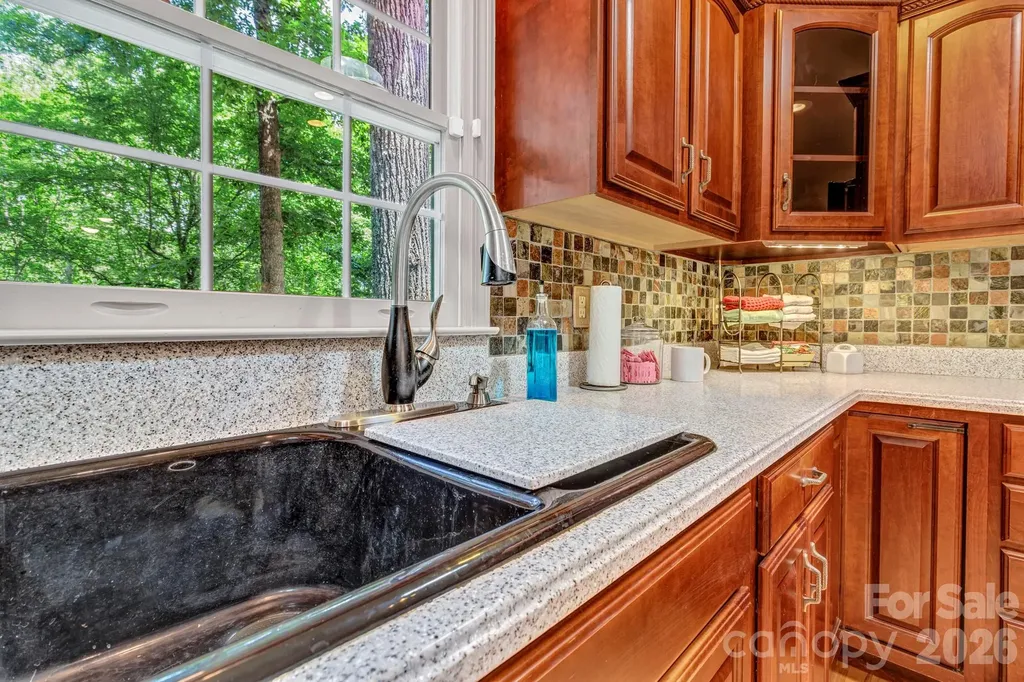 237 Woodys Drive Hendersonville NC 28792