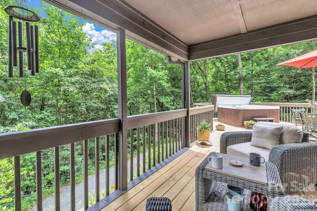 237 Woodys Drive Hendersonville NC 28792