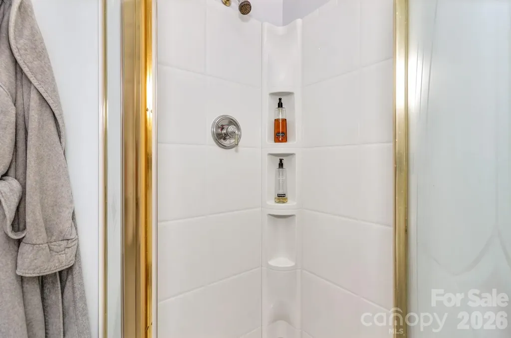 237 Woodys Drive Hendersonville NC 28792