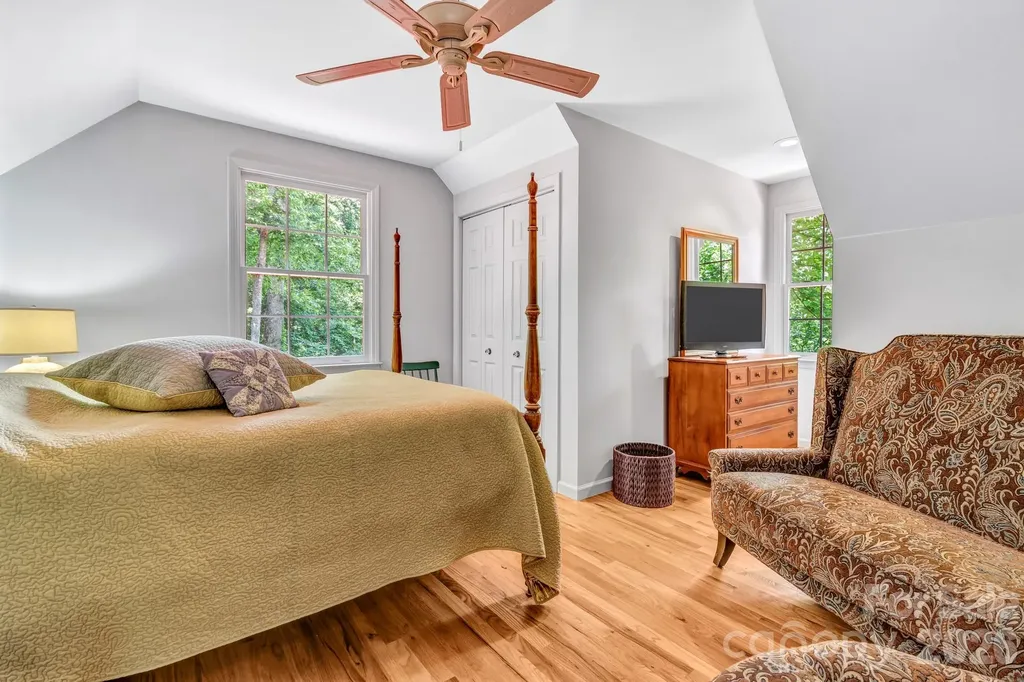 237 Woodys Drive Hendersonville NC 28792