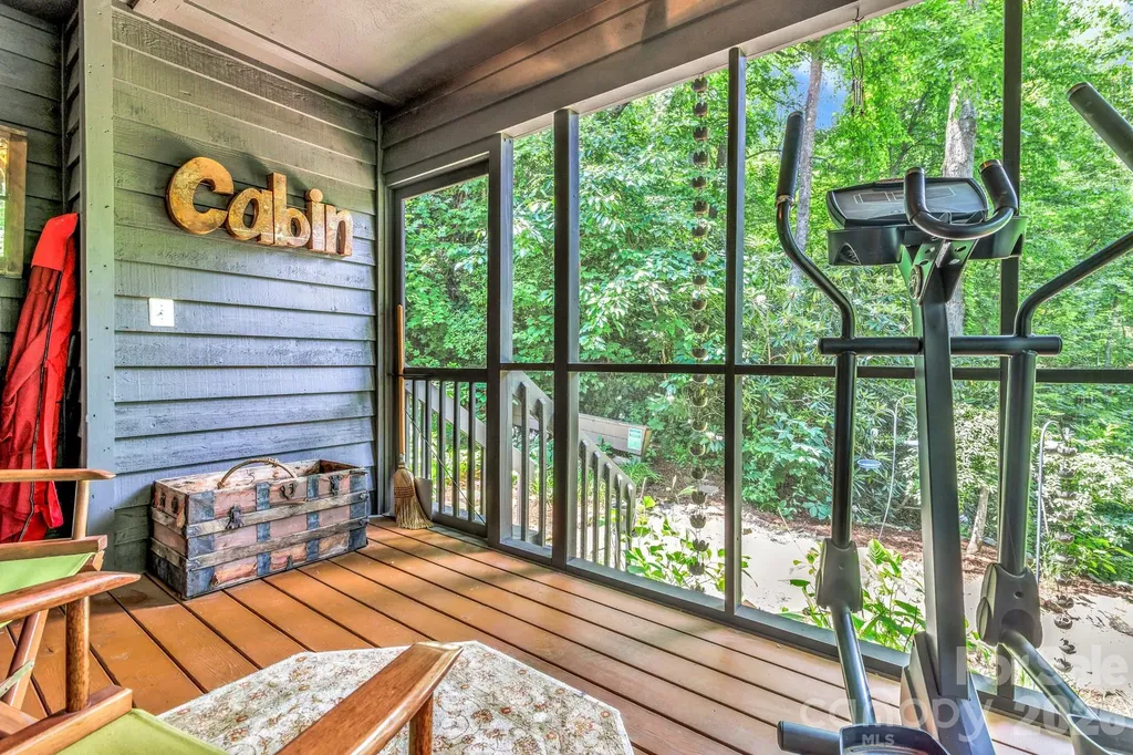 237 Woodys Drive Hendersonville NC 28792